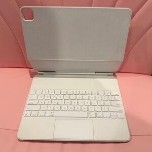 Authentic Apple Magic Keyboard for 12.9” iPad Pro, white